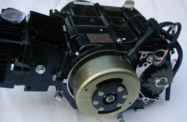 Motor 125 ccm 4 Takt Honda Dax 4 Gang Schaltgetriebe