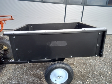 Robuster Anhänger für Quad oder Rasentraktor