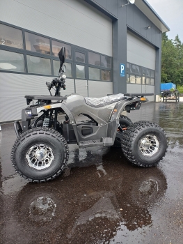 Preview: Elektroquad MRM Hunter 1500 Watt 60 Volt 8 Zoll Alufelgen Led Licht