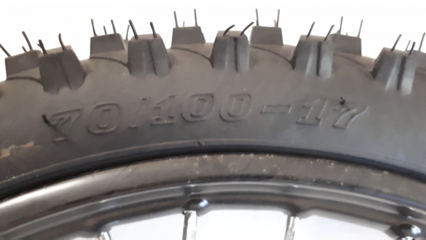 Komplettrad 17 Zoll vorne 15 mm Achse